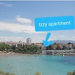 Izzy Apartamento
