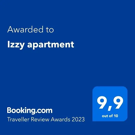 شقة Izzy
