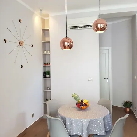 Apartament Izzy *
